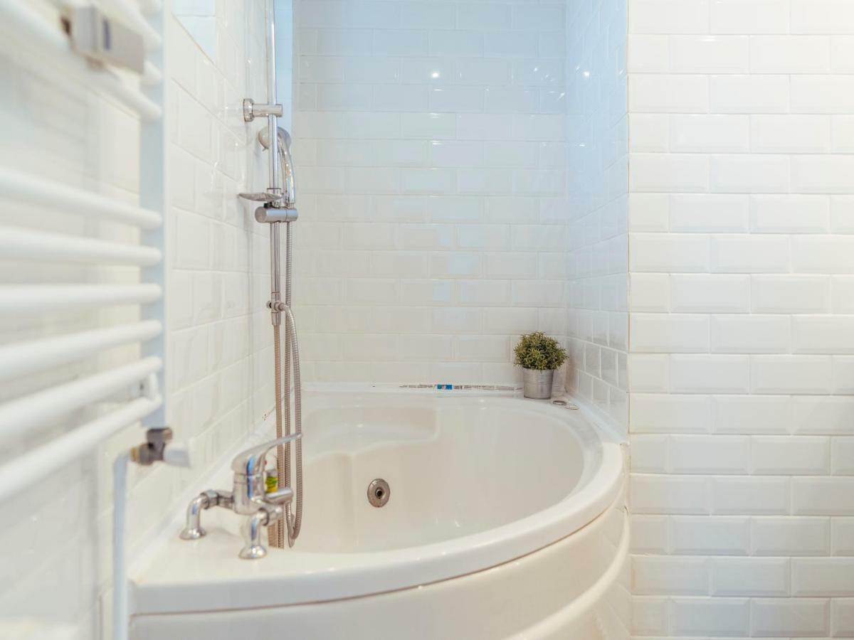 Parkview Apartment - Spectacular View & 2 Bedrooms Bucharest Luaran gambar